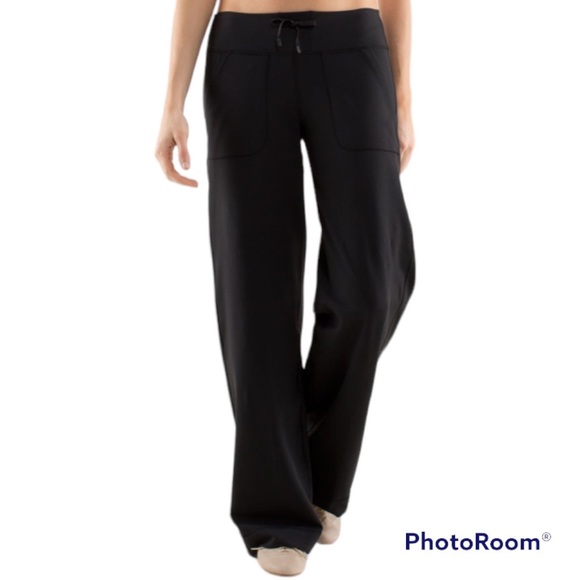 Lululemon Black Still Grounded Flare Leg Yoga Pants with Pockets Womens 2 - Picture 2 of 13